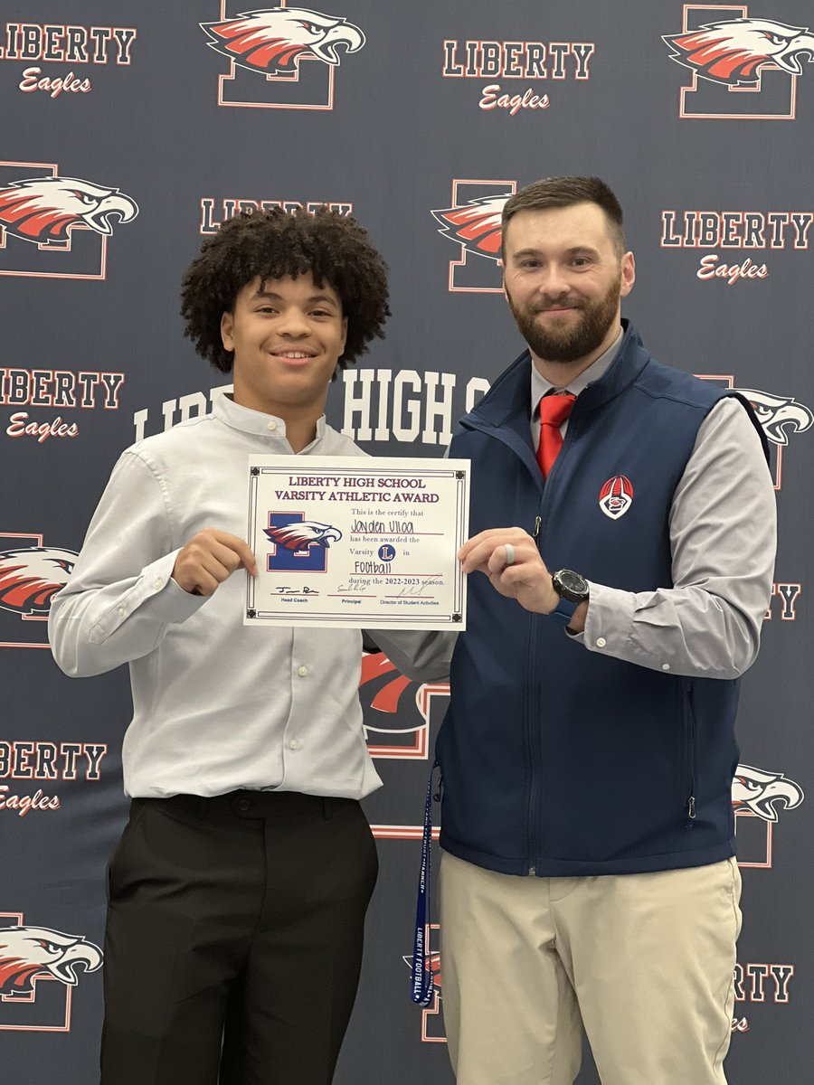 TheBoujiMommy's tweet photo. My favorite #Corner @JaydenUlloa at his @LHSEaglesFB banquet. Can’t wait to see what his senior year brings! #JayU https://t.co/75FE5RGpdG
