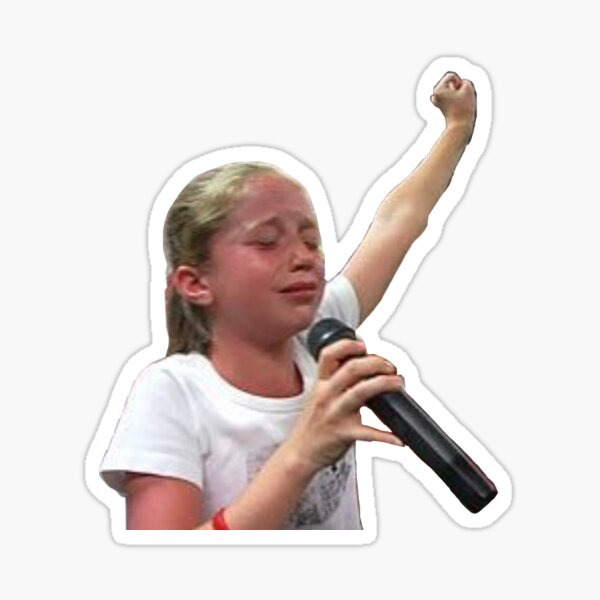 yo cantando a todo pulmon cada cancion que aparece: