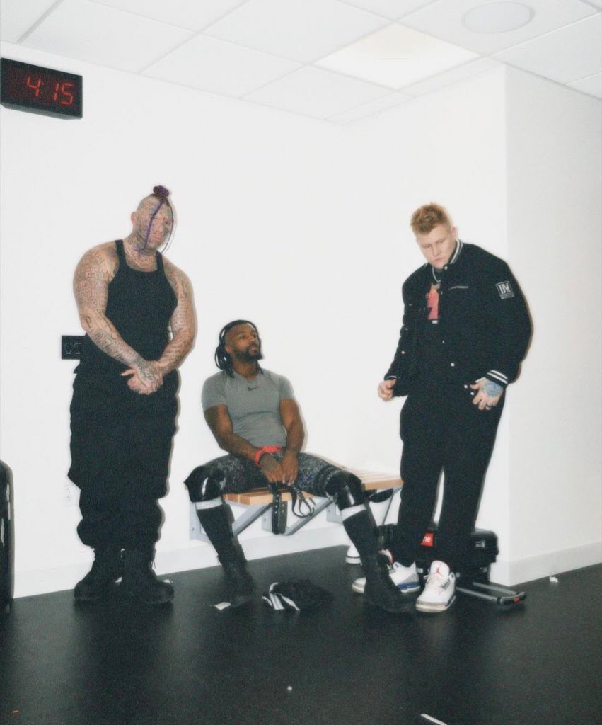 BigDuke50's tweet photo. 🏁🖤 

@TheParkerB_ @swerveconfident @AEW 

#AEWDynamite https://t.co/seoRxms8a0
