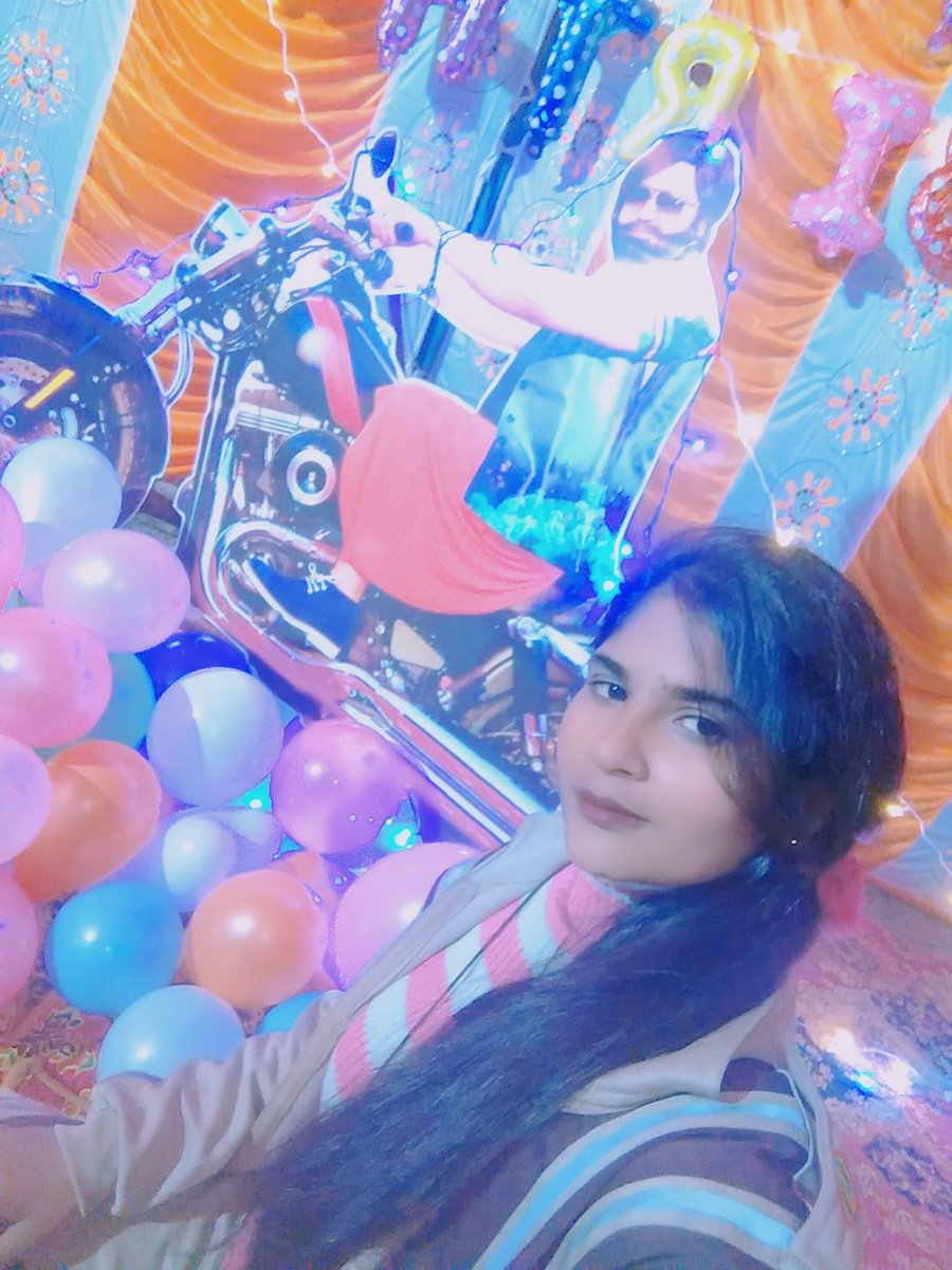 pure_soul_001's tweet photo. गुरु जैसा न आसरा , गुरु जैसा न मीत।
गुरु आसरे से पाइए , चंचल मन पर जीत।।
#MsgLover 💝🌏 https://t.co/yvK2hWr14N