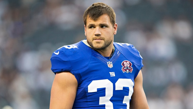 BREAKING: Former <a href="/NFL/">NFL</a> RB Peyton Hillis is reportedly in intensive care after a drowning incident. 

Full story: outsider.com/sports/nfl/for…