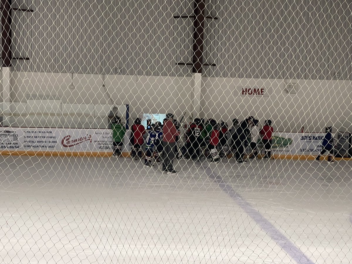 cdaling's tweet image. Kids hockey practice in Canada during the World junior gold medal game! 😂
