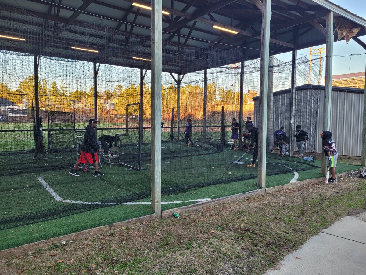 TheRVBaseball's tweet image. WE&apos;RE BAAACK!!!!
#rvboys 
@rvbasesloaded 
@RidgeViewSports