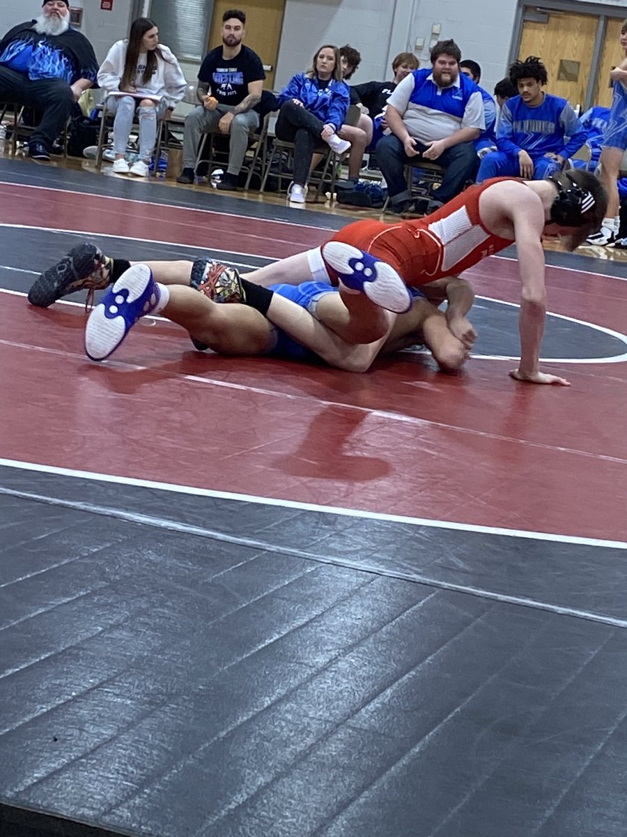 Phenomenal team effort tonight in a 30-29 win over Franklin Central! Individuals winners include: Poetz, Jeffries, Glass, Butt, Vandygriff, Doss, Rossell, &amp; Alonso. <a href="/NPHSDragons/">New Palestine Dragons</a> @SouthernHancock <a href="/VoelzJames/">New Palestine High School</a>