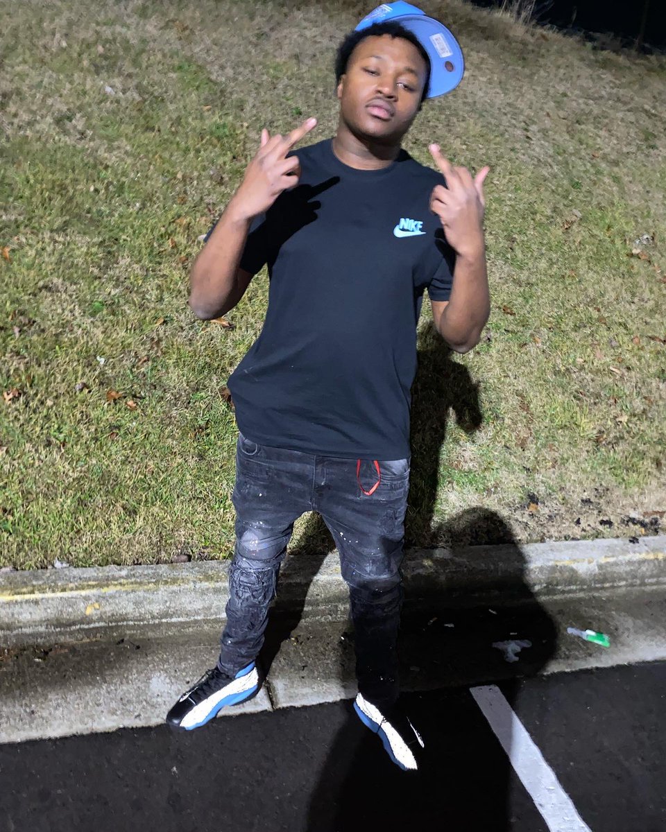 BGOsoMajor's tweet photo. The streets mine I got all the young niggaz ready 2 ride 👈🏽✌🏾 https://t.co/xlxl8lHaF0