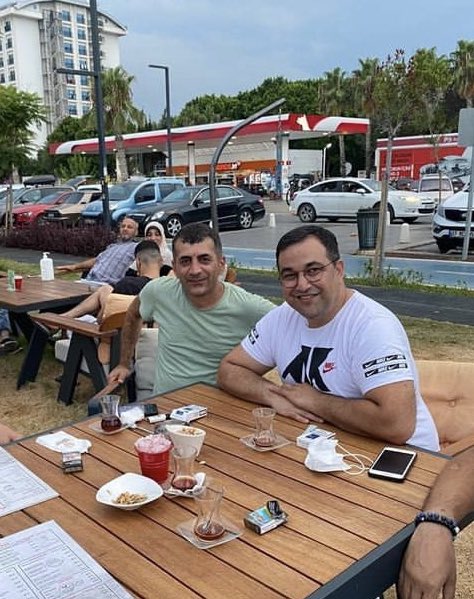 mrtbozo's tweet photo. Dostum, kardeşim barış, her ölüm erken ölümdür. Varlığın her zaman mutluluk verdiği gibi, gidişin bir yanımı benden aldı. Allah cennetiyle mujdelesin. https://t.co/mIuMgoLSNb