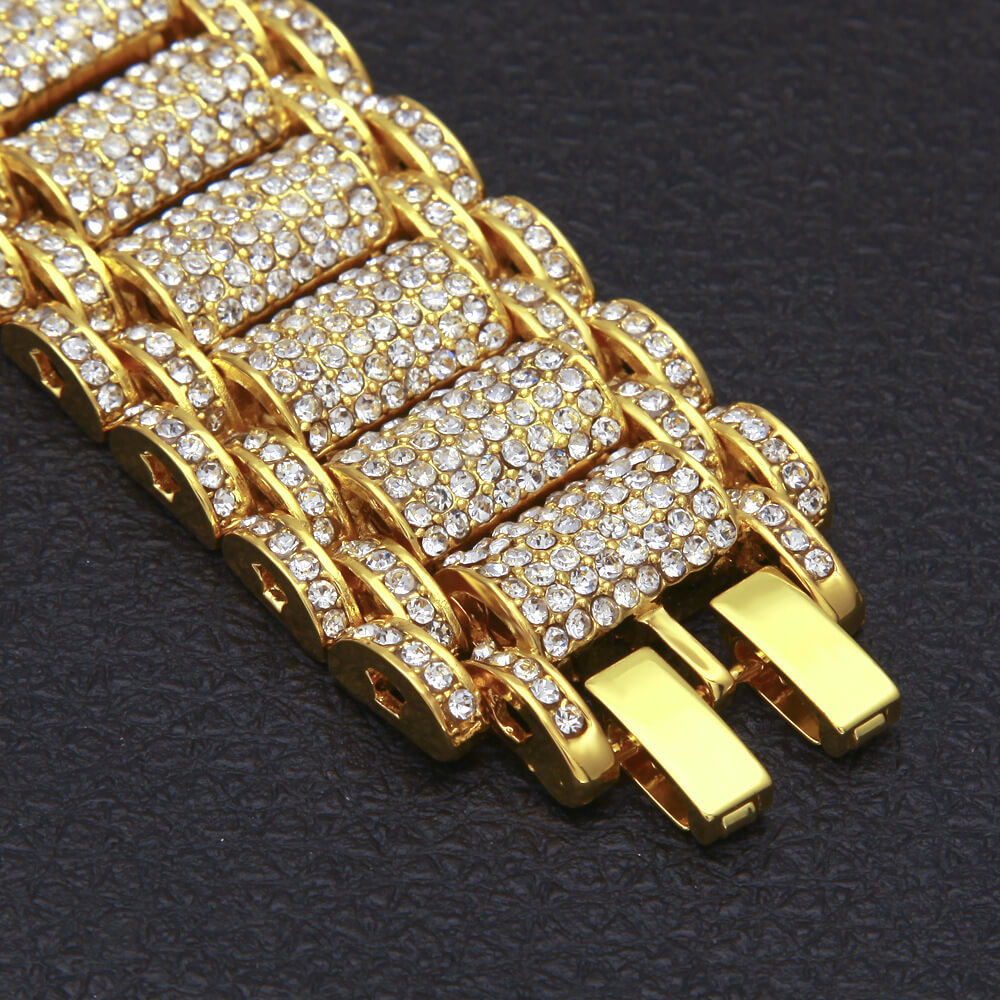 Satraojewelry's tweet image. NEW YEAR, NEW VIBE, NEW BRACELET.
Tap Click To Shop ☝️ satrao.com for full selection🔥satrao.com/collections/br…
#mensjewelry #icedoutjewelry #mensbracelet #icedoutbracelet #cubanlinkbracelet #tennisbracelet #miamicubanlink #hiphopjewelry #roddyricch #boohooman #asosmen