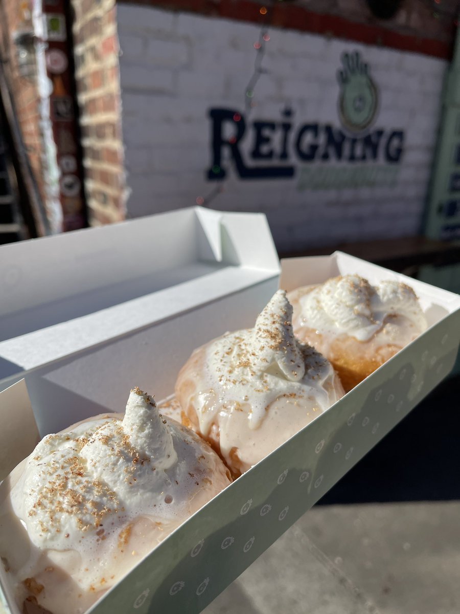 Reigningdough's tweet photo. Eggnog Doughnuts are here thru Jan. 15th 🚨🚨 https://t.co/KGQ0IxYA13