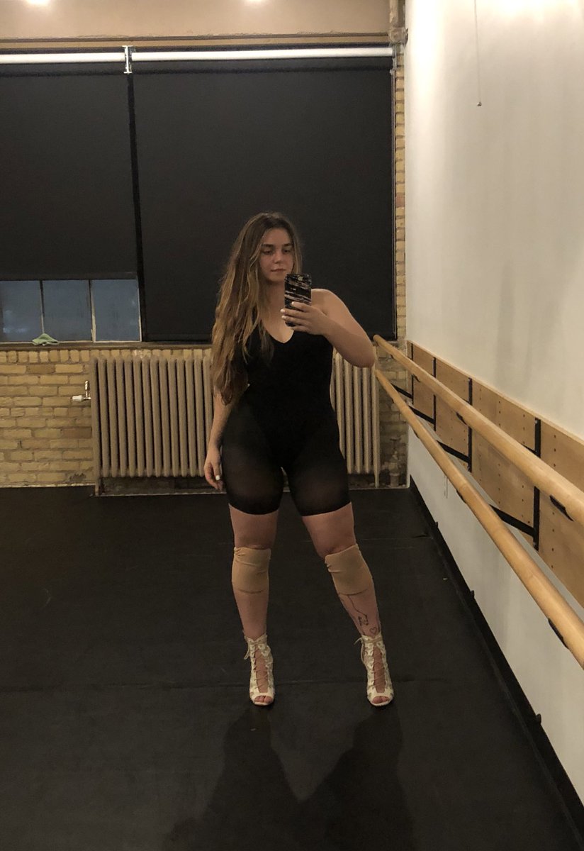 zofiadances's tweet photo. The dance class outfit 💃🏻

#highheels #heelsdance #onlyfansgirl https://t.co/uWW6j7Mu4i