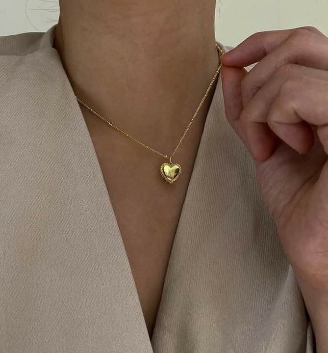 300moods's tweet photo. Delicate heart necklace https://t.co/WWN32ZiUVf