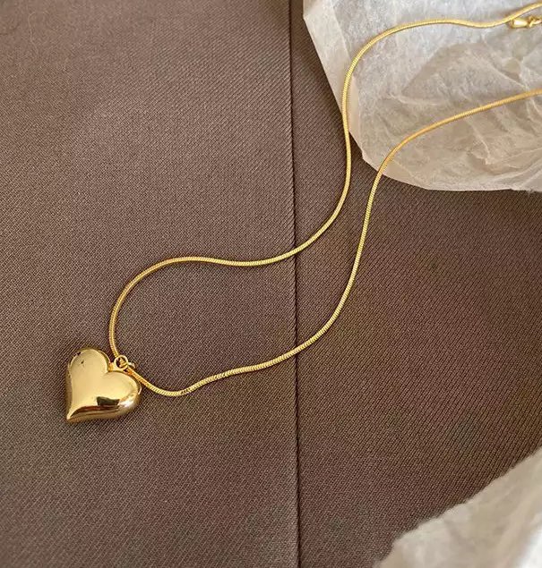 300moods's tweet photo. Delicate heart necklace https://t.co/WWN32ZiUVf