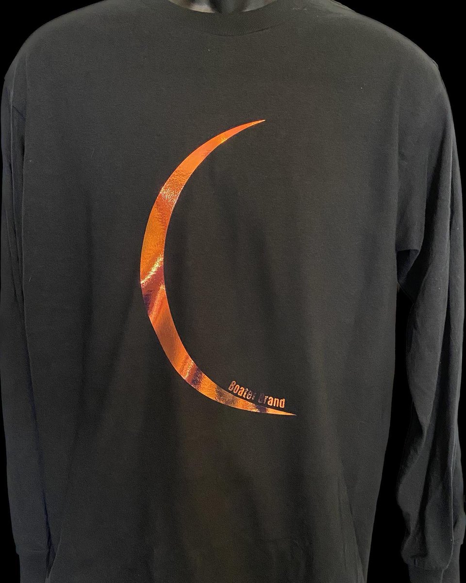 Dropping in the AM…get one to celebrate the full moon!  Checkout our new inventory 🌴#shopsmall #newinventory #moon #fullmoon