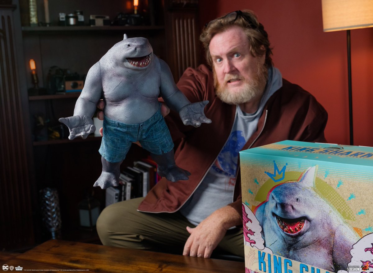 Flashback to when Steve Agee came by to check out the new King Shark figure by Hot Toys. Thanks for hanging out with us, Steve!

Nom-Nom! 

#KingShark #HotToysCollectibles #Sideshow #sideshowcollectibles #SuicideSquad @SuicideSquadWB 

Photo by @collectsideshow