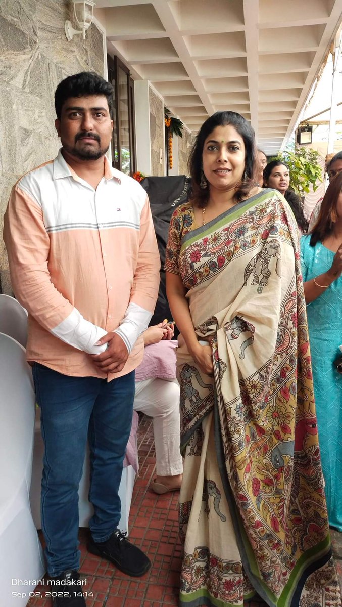 madakari910's tweet photo. @KicchaSudeep @iampriya06 @iampriya06_fc #ನಮ್ಮ_ಪ್ರೀತಿಯ_ಪ್ರಿಯಾ_ಸುದೀಪ್_ಅತ್ತಿಗೆಗೆ_
#ಹುಟ್ಟುಹಬ್ಬದ #ಶುಭಾಶಯಗಳು ...❤ @priyasudeepa Priyasudeep fans association https://t.co/ZpdS2jUnFZ