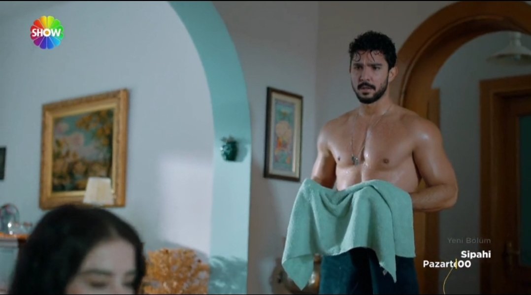 cenfox01's tweet photo. Can you see what I see🙈😋😝
#sipahi #KaanYıldırım https://t.co/ZmruOUsRzP