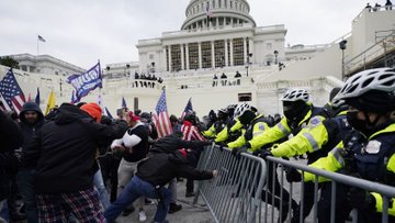 Obedmose3's tweet photo. First on CNN: President Biden to mark the two-year anniversary of the January 6 insurrection by awarding the Presidential Citizens Medal to 12 people for the first time in his presidency https://t.co/6aNk5bRNnK