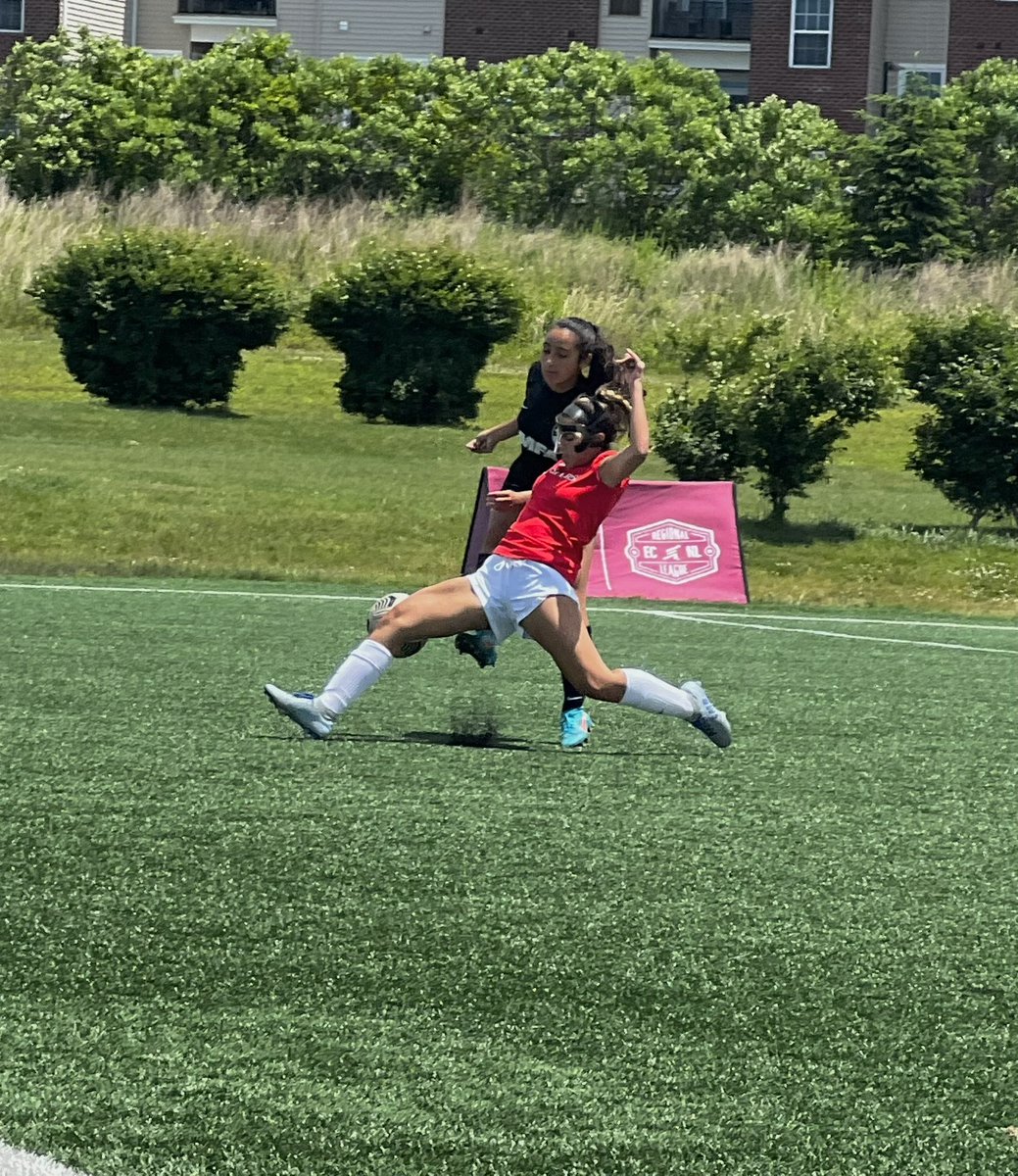SolimarRivera_4's tweet photo. ECRL Florida has come 🌴⚽️ Can’t wait to start off the competitive weekend! #ECRLFL #FCStars https://t.co/MBJhhpCl7O