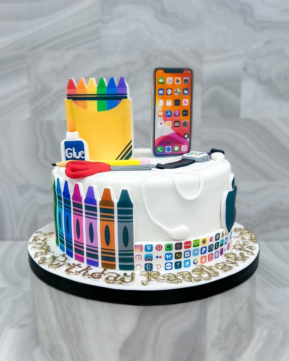 JustTemptations's tweet photo. Gen-Z inspired custom birthday cake! 🖍️ 📱✏️

When iPhones 🤝 meet school supplies 

#cake #birthdaycake #torontofood #dessert #cakes #yyzeats #insauga #mississauga #toronto #customcakes https://t.co/hJ3OfuCPV9
