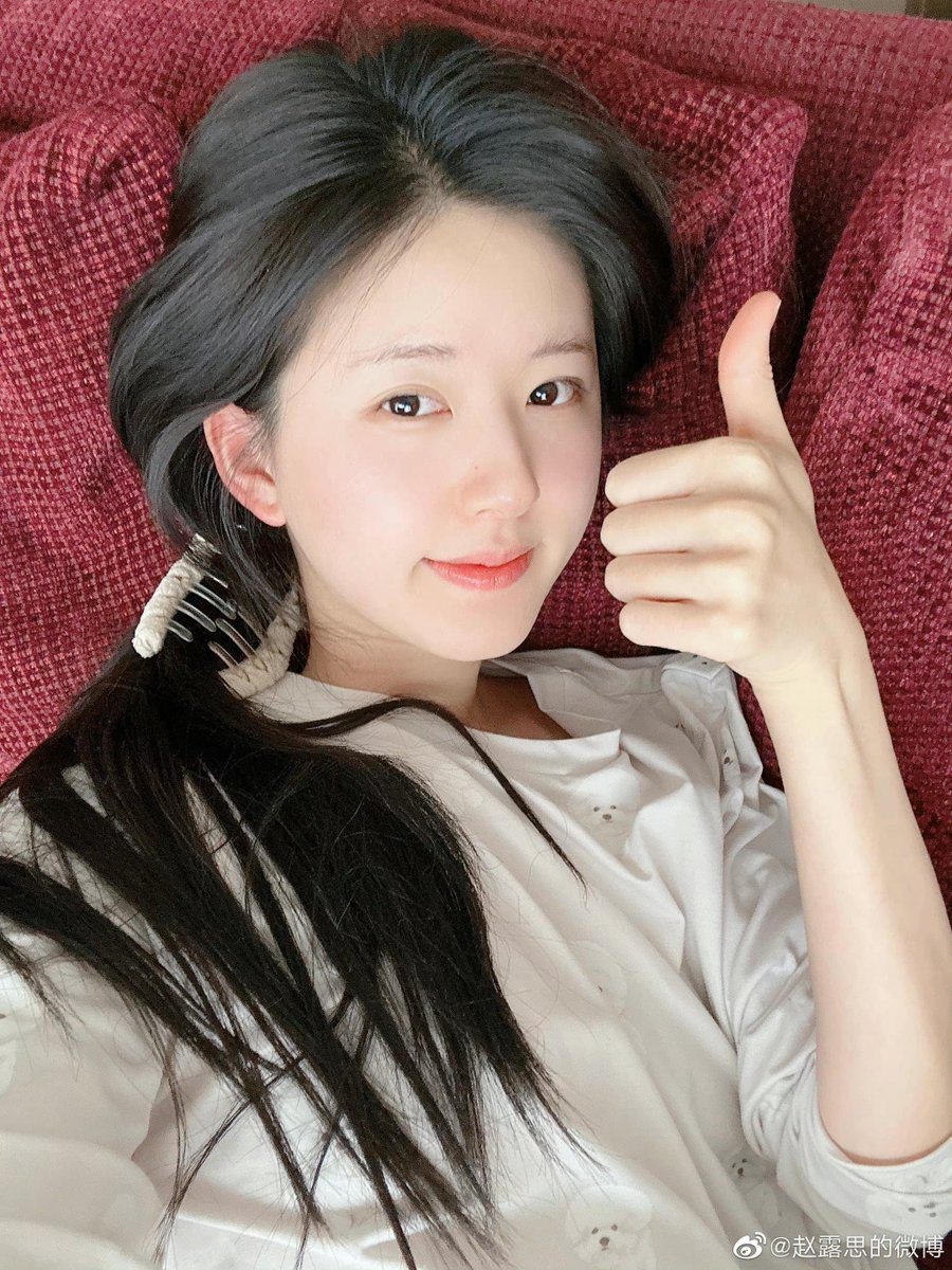 230106
赵露思【微博更新】

🤳

#赵露思
#조로사
#Zhaolusi
#จ้าวลู่ซือ