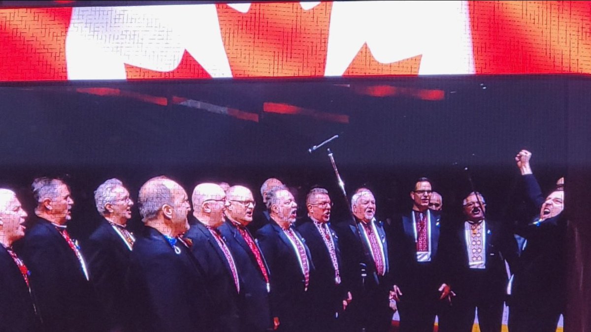 We were honoured to perform the Canadian &amp; American anthems at <a href="/EdmontonOilers/">Edmonton Oilers</a> #StandWithUkraine game tonight. Український чоловічий хор Едмонтону виступив сьогодні перед початком хокейної гри чемпіонату НХЛ. Слава Україні! Героям Слава! <a href="/CUFCanada/">Canada-Ukraine Foundation</a> <a href="/ukrcancongress/">Ukrainian Canadian Congress</a> #alberta