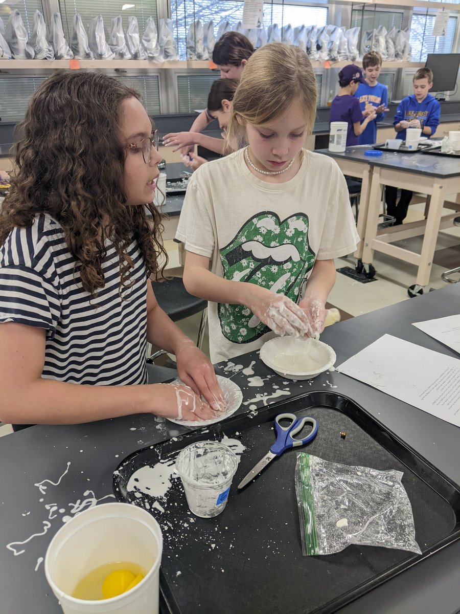 #Stuff What is it and why does it act this way? Kicking off Mixtures and Solutions elbows deep in oobleck. #WeAreDeerpath