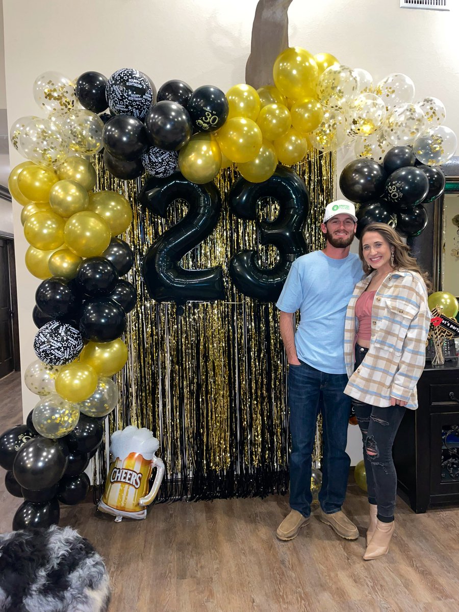 KCrauthers's tweet photo. New Year; Same Boo https://t.co/nmWAGfqGHF