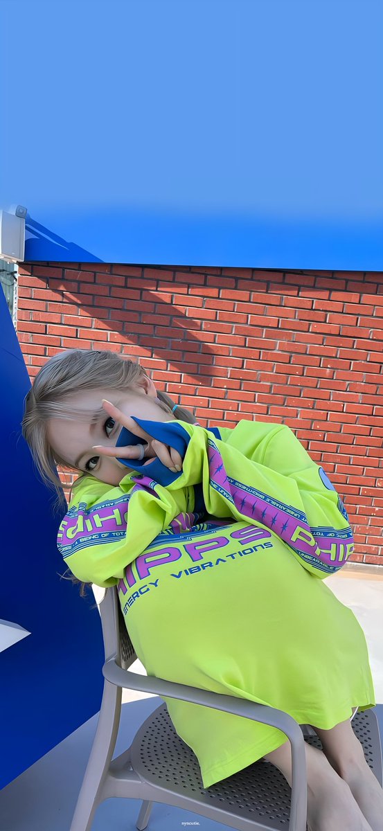 nyncutie's tweet photo. 🐰 230105 Nayeon bbl post
— extended wallpaper/lockscreen HD (13/13)

#NAYEON #나연 #TWICE https://t.co/t1C3RXhzkH