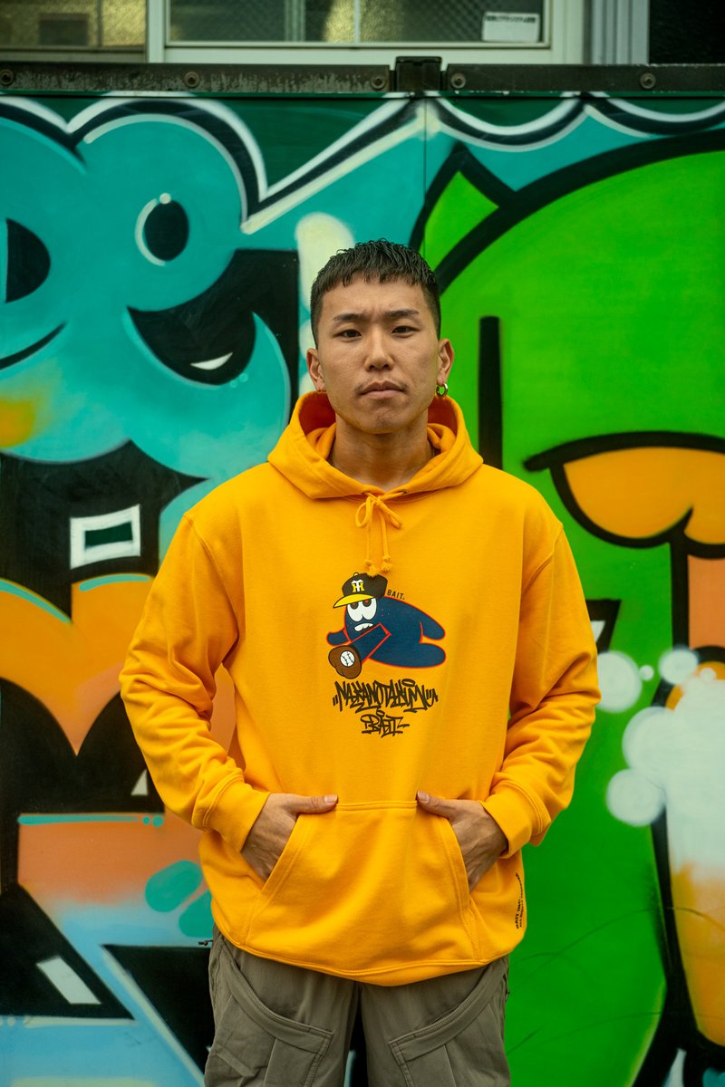 BaitMeJp's tweet image. ＜BAIT SNAPS vol.42＞
“BAIT×HANSHIN TIGERS”

BAIT×阪神タイガースの現役選手による、スペシャルなコラボレーションアイテムが登場。
「CMKgallery」のCASPER氏が #中野拓夢 選手、#佐藤輝明 選手、#伊藤将司 選手を描き下ろした豪華なラインナップ。 
▷bit.ly/3vHXK5K

#CMKG #タイガース