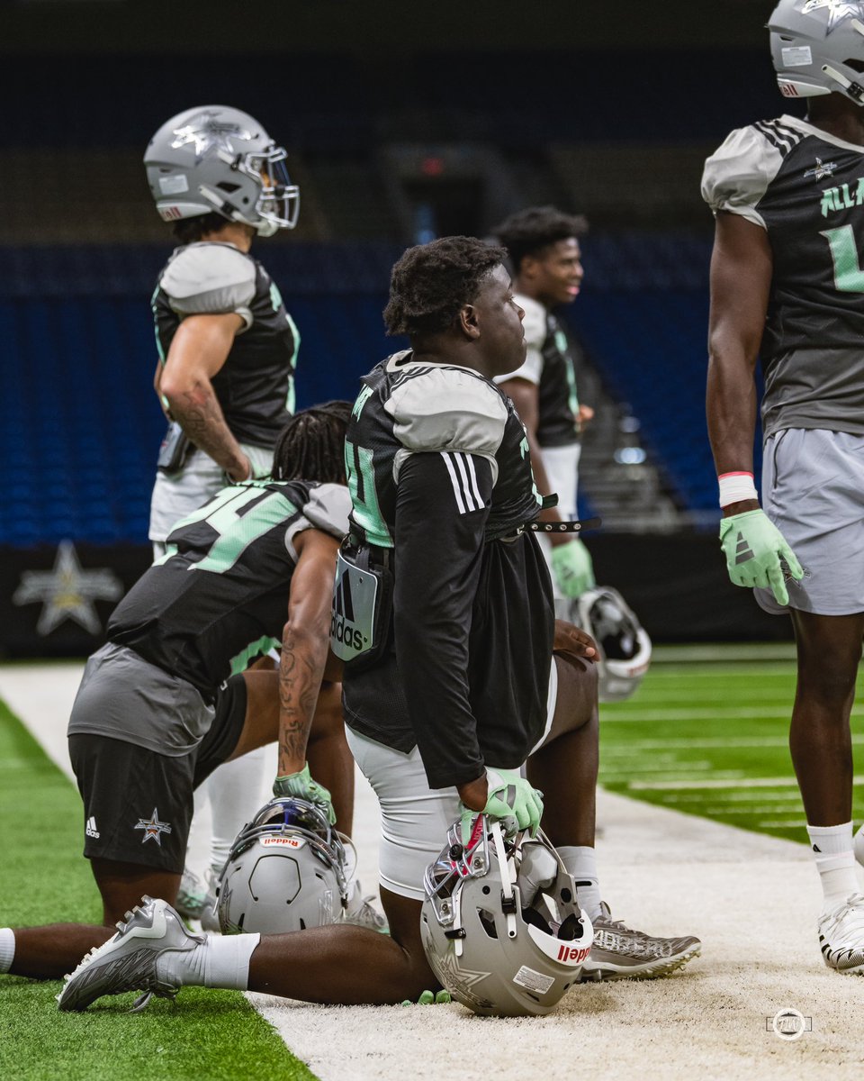 Along The Wire (@bdammone) on Twitter photo <a href="/oregonfootball/">Oregon Football</a> signee <a href="/JudsonFootball/">Judson Football</a> ‘23 DL Johnny Bowens III at <a href="/AABonNBC/">Navy All-American Bowl</a> practice today. #ATW #satxhsfb <a href="/STX7v7/">STX7v7</a> <a href="/coachsotopop/">Coach Soto</a> #scoducks
📸 <a href="/ThinLineWerks/">ThinLine Werks</a> <a href="/oregonfootball/">Oregon Football</a> signee <a href="/JudsonFootball/">Judson Football</a> ‘23 DL Johnny Bowens III at <a href="/AABonNBC/">Navy All-American Bowl</a> practice today. #ATW #satxhsfb <a href="/STX7v7/">STX7v7</a> <a href="/coachsotopop/">Coach Soto</a> #scoducks
📸 <a href="/ThinLineWerks/">ThinLine Werks</a>