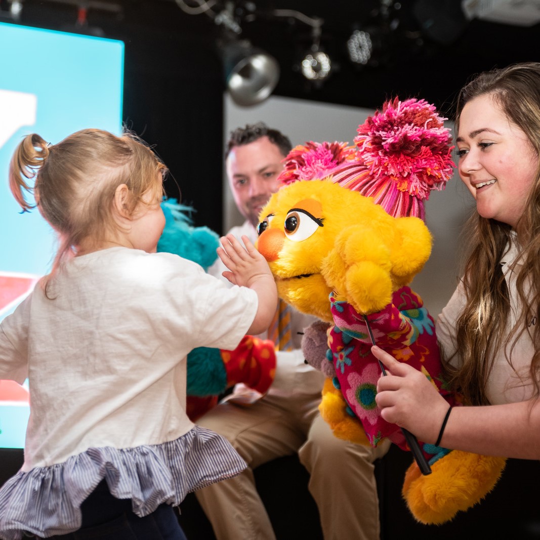 AwayResortsUK's tweet image. Memories to last a lifetime at Whitecliff Bay... ✨ Are you looking forward to bringing the little uns&apos; to our PLAY Tots entertainment this summer? 🕶️ 

#WhitecliffBay #Kidsentertainment #Funforallthefamily