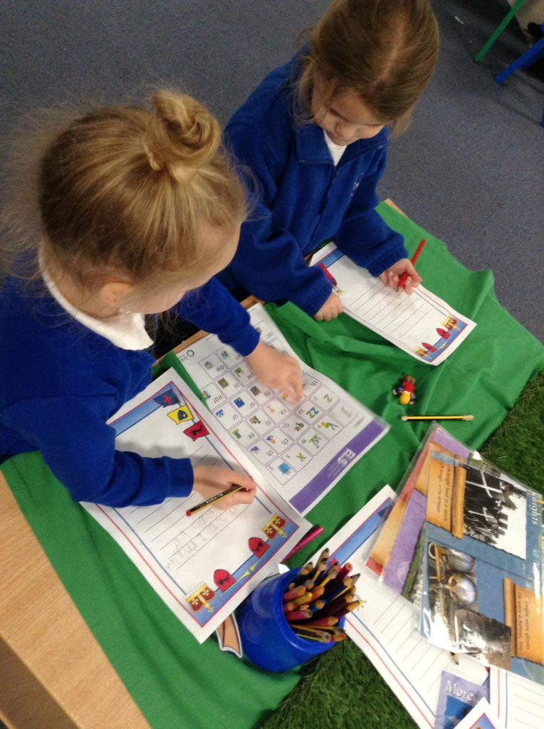 latimerprimary's tweet image. Look at our fabulous child initiated tasks that we have chosen to do this week! #EYFSLiteracy #EYFSReading #EYFSWriting Wow, you are working hard already! 🌟🌟