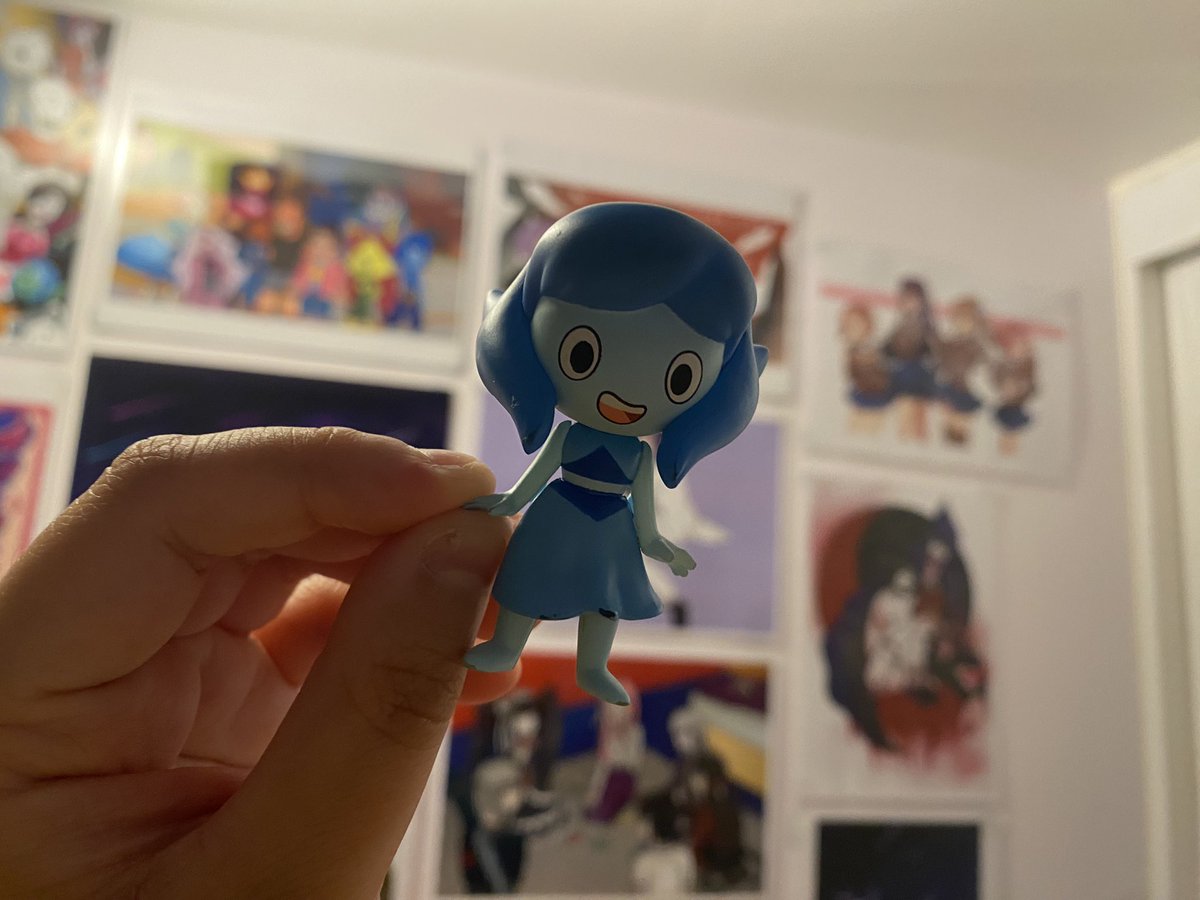 LapisAdventures's tweet photo. So I moved in May of last year, and Lapis is in my new room! As you can probably tell I got into a new series over that time which is why I haven't updated much at all.  Happy New Year! 1/2
#StevenUniverse #Lapis #LapisLazuli https://t.co/vyYYhsHE95