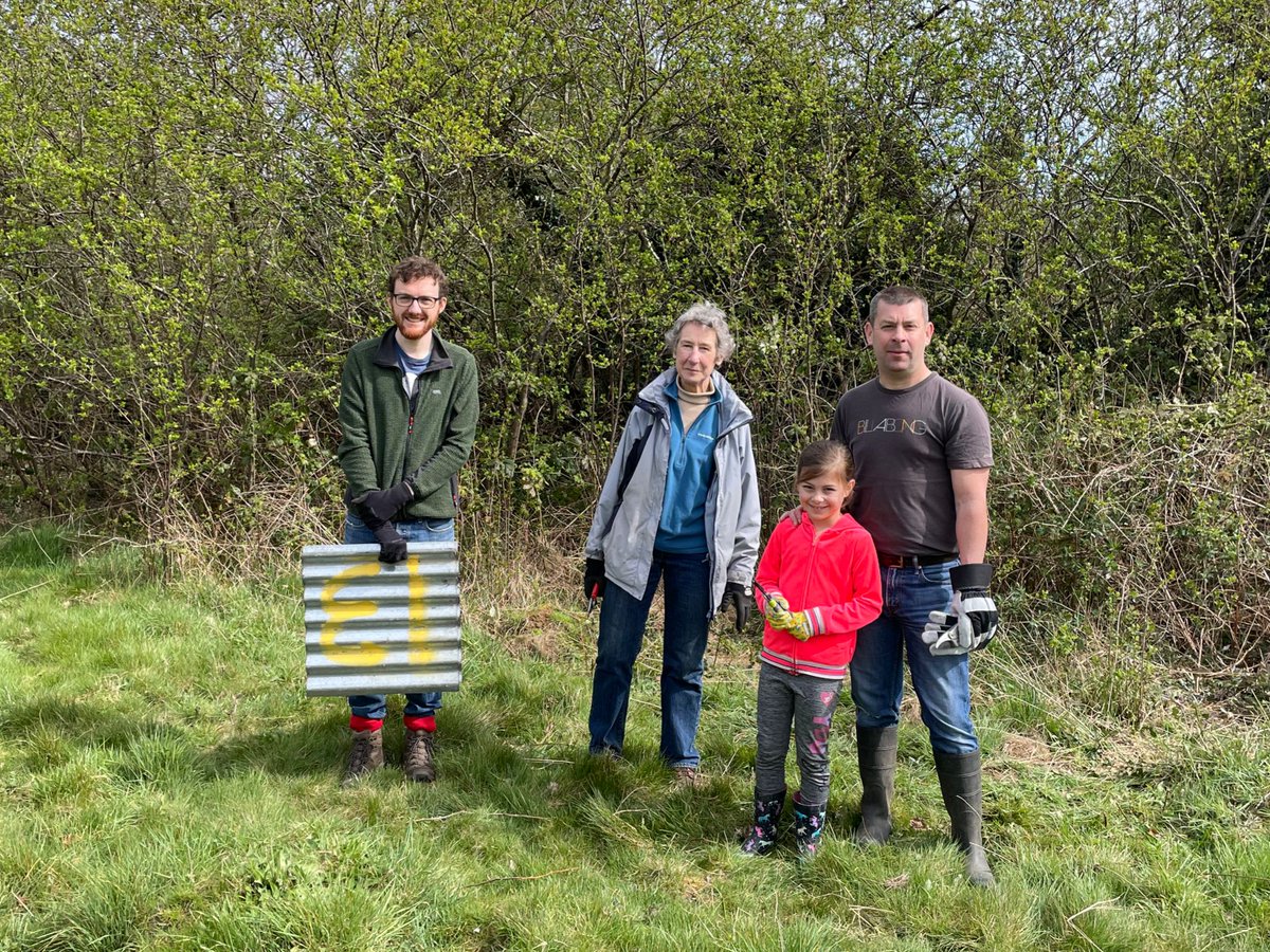 Colne_Valley's tweet photo. Would you like to do some #volunteering with us on Sunday morning January 8th?
At Hardings Row Nature Reserve #Iver Heath. No experience required. Just come along and join in. More details here.
https://t.co/G9NCBS12jm
#freshair #exercise #WellBeing #GoodCompany https://t.co/Cev0lt56A1