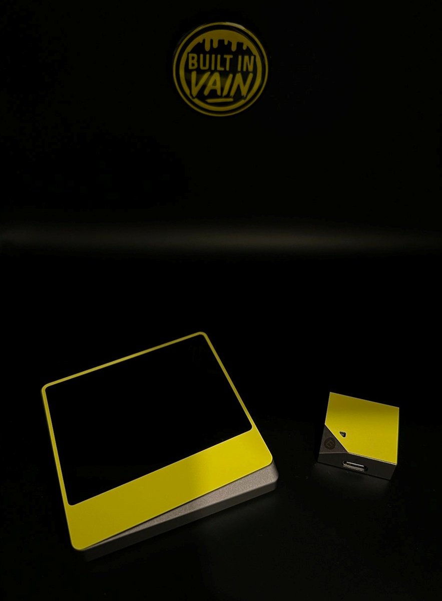 builtinvain's tweet photo. New product alert! @ellipal Wraps now available for the newly released Ellipal Titan Mini wallet. Front and back are included as well as a matching wrap for the front and back of the proprietary charger brick!
#ellipal #titanmini #crypto #mods https://t.co/wBaX2Z6tvR