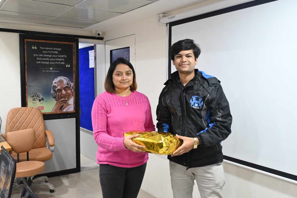 smart_disha's tweet photo. Congratulations to Winner Mr. Devanshu #WeeklyliveStockTradingContest 25
Students Presentation
For Training Refer:- https://t.co/9BbIK3Z5Tb
For Demo act in Algo https://t.co/4kngOkw7P8
Best Wishes !!!
Training : 92652 82922 / 70436 90580 For Algo : 63587 47780 / 85116 17780 https://t.co/keotYXYrON