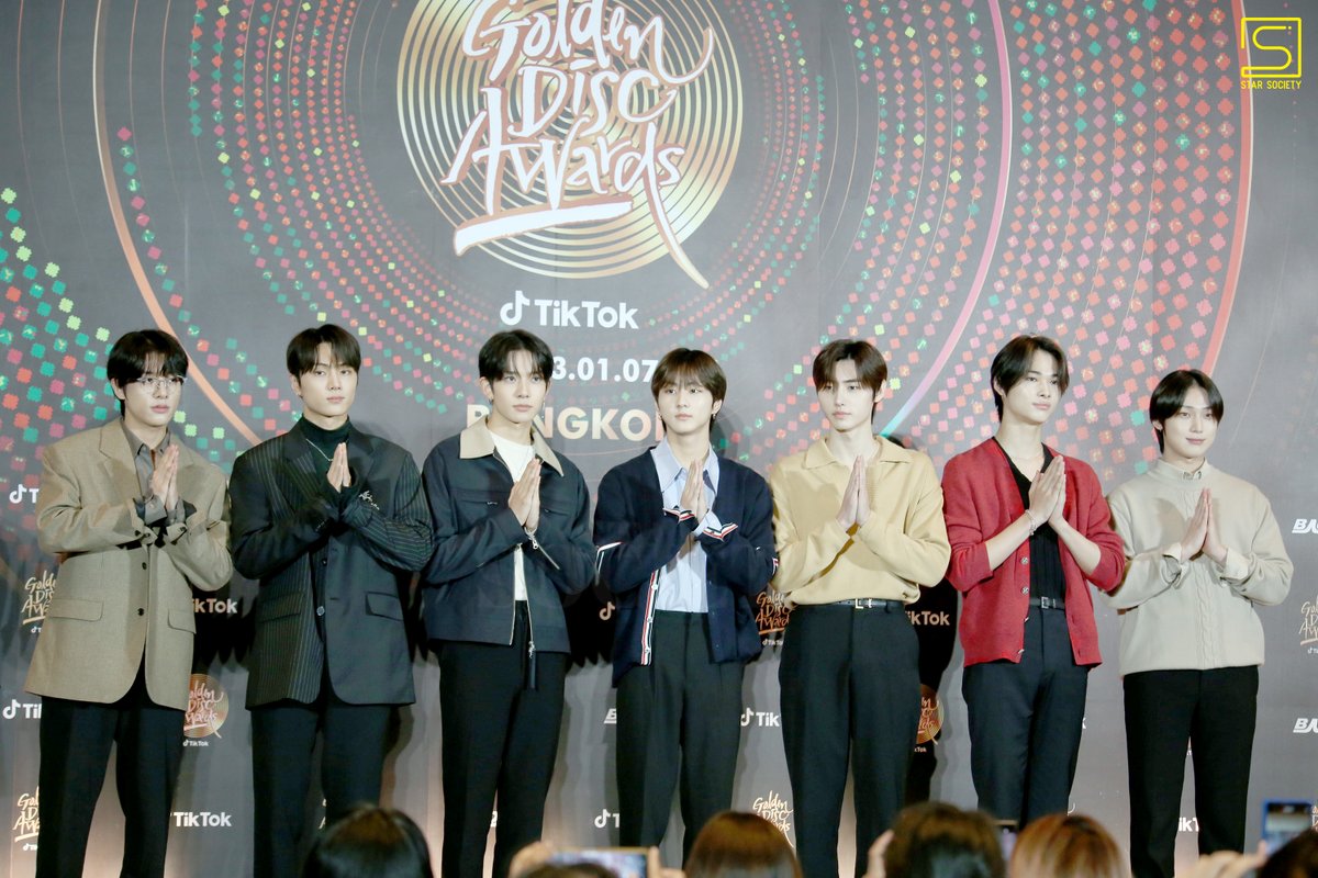 STARSOCIETY_TH's tweet photo. "ENHYPEN" ในงานแถลงข่าว ‘GOLDEN DISC AWARD ครั้งที่ 37’ 
#ENHYPEN 
#WelcomeENHYPENtoThailand 
#GDAinBKK https://t.co/VpyFh20zKC