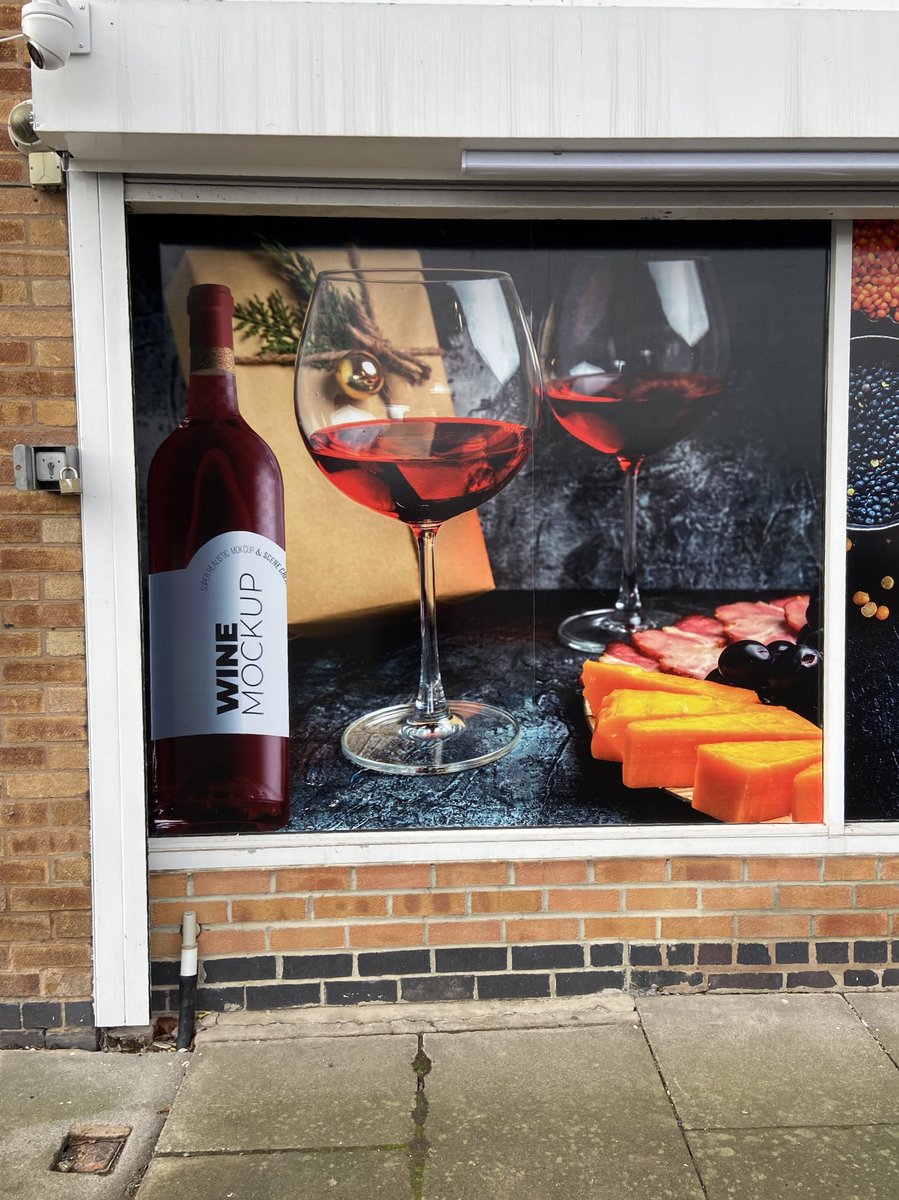 KSRuprai's tweet image. My local store #designfail