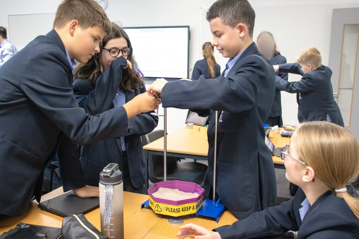 SSTMaidstone's tweet image. This week in STEM lessons, Year 7 students have been testing the strength of different materials. 
Later in the year, they will be using these materials to build bridges, so they will need to choose wisely!
#STEM #stemeducation #STREAMschool #sciencetechnology #year7