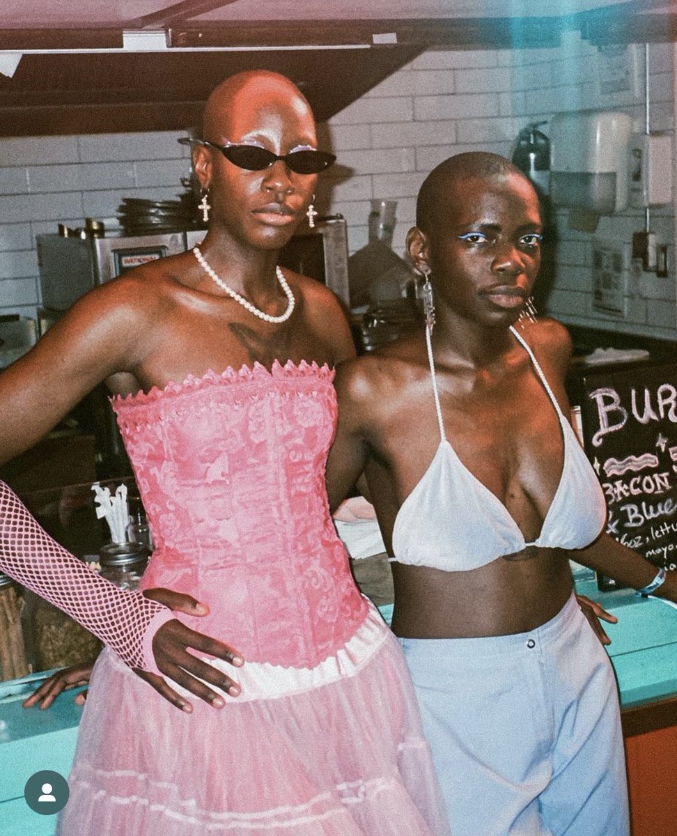 TonyxTones tweet media