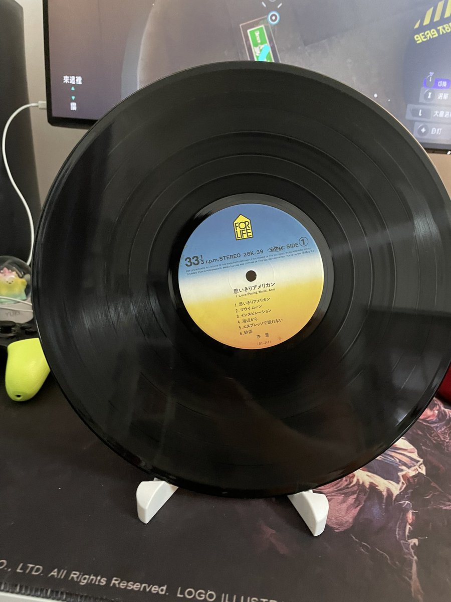 日淘三张中古黑胶 
清洗完装袋 
晚上下班可以慢慢听了
爱杏里🥰🥰