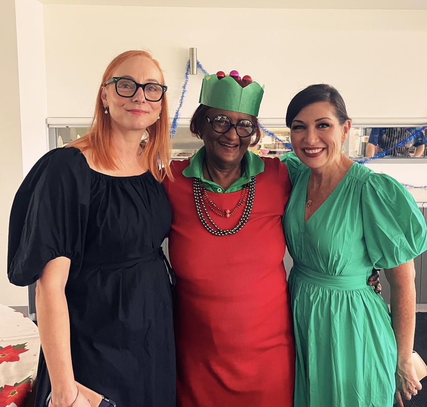 commongroundqld's tweet photo. Happy new year!
We were honoured to have @LeeanneEnoch in our building while celebrating the tenants' Christmas lunch hosted by our fantastic partners @micahprojects. 

We are excited to work with the Minister in 2023 to ensure supportive &amp; affordable homes for all Queenslanders! https://t.co/FeAugNf7dd