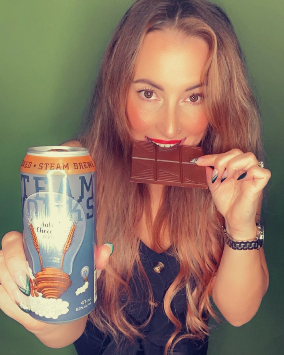 When a beer tastes like dessert I’m in! This beer style is a Porter so the carbonation mellows out the richness of the malts and chocolate. Decent coffee flavours as well and flirtations of salted caramel. 

Cheers friends! 
xo Maven
#mavenschoice #thebeermaven #BCbeer #CraftBeer