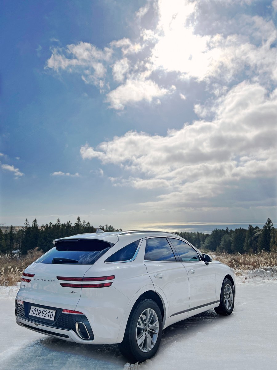 Make your new year’s resolutions with #GenesisGV70!

#GENESIS #GV70 #SUV #CarDesign #CarPhotography #JejuIsland #Winterscape #Snow #Car #Automotive