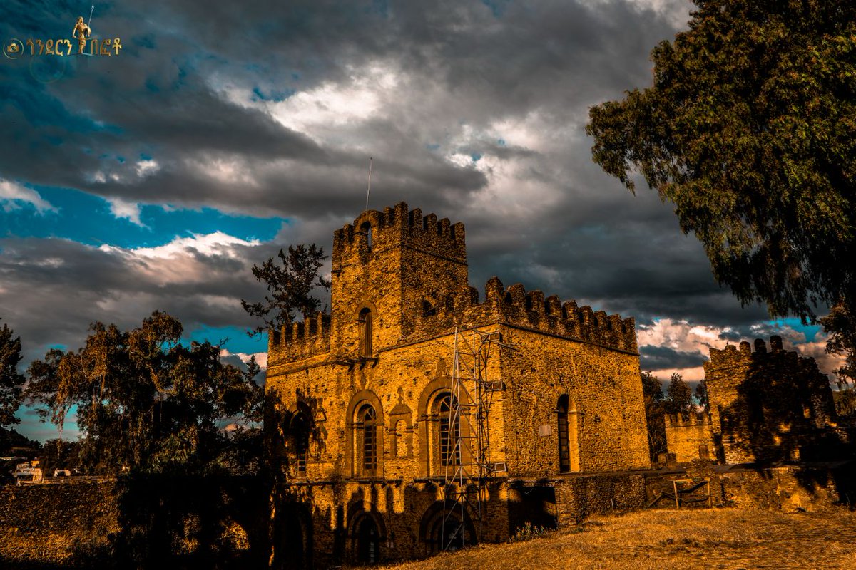 እንዲ ቅርብ ነወይ ጎንደር ለፀሀይ
 ጎህ ሳይቀድ ማለዳ አብርቶ ሚታይ😍