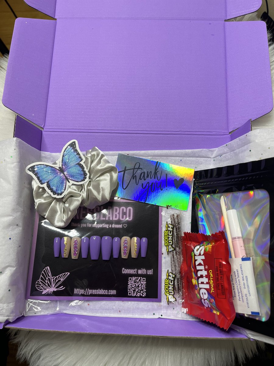 PressLabCo's tweet photo. pov: your press on nails from presslabco have arrived 💜✨
https://t.co/6XOhuNhvrF
#pressonbusiness #pressonnails #pressonnailsforsale https://t.co/Nru0XDBUrP