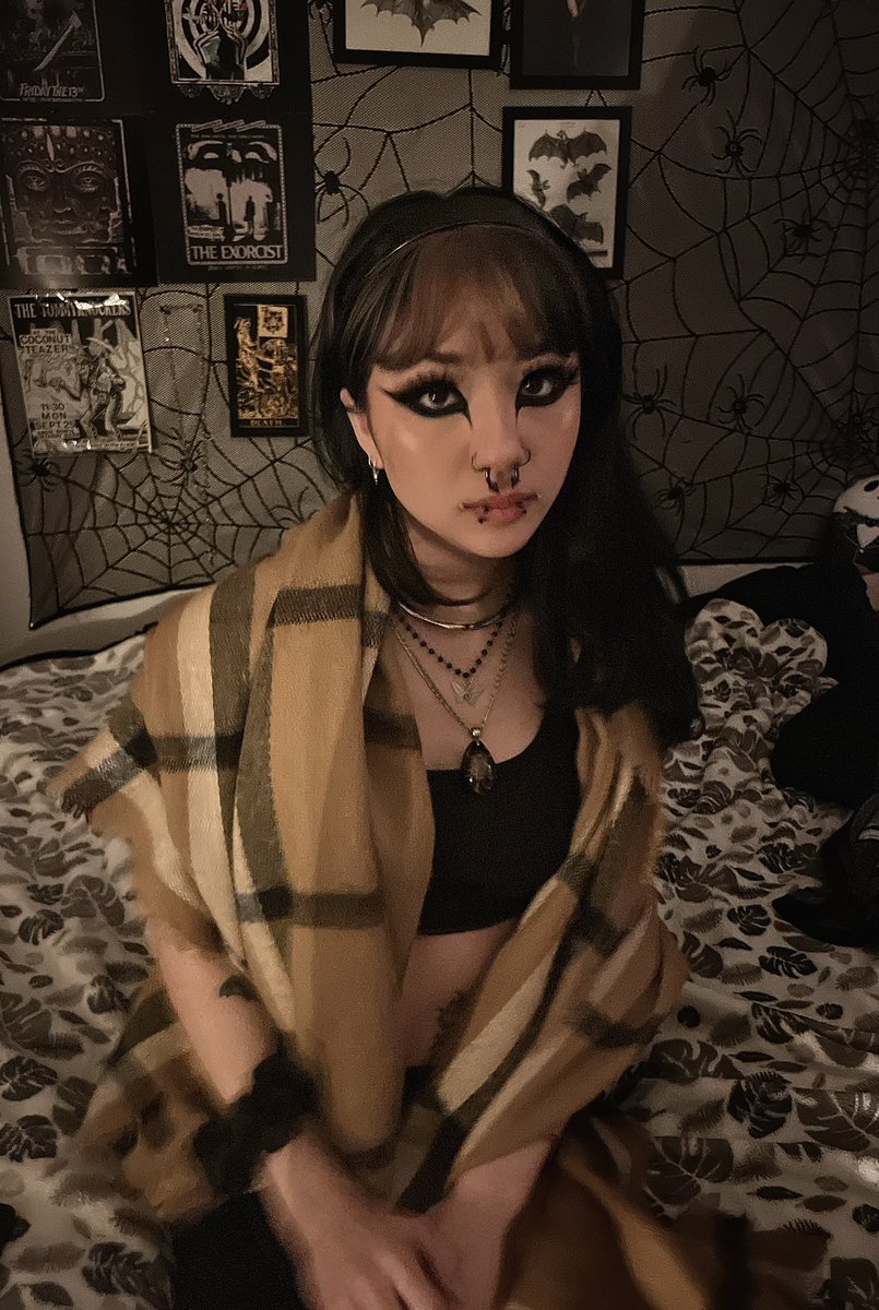 abixB0N3S's tweet photo. ill spill my heart 4 u 🦌🧺🏹 https://t.co/diXkqNkNUK