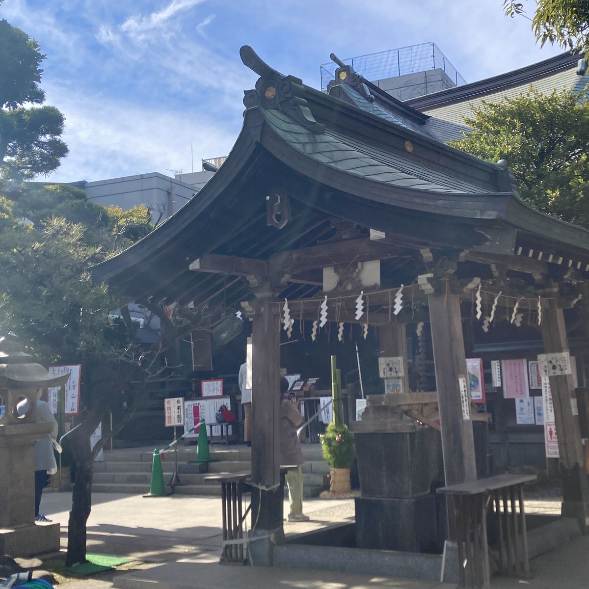 tsb_office's tweet photo. 新年明けましておめでとうございます。本年もよろしくお願いいたします。
渋谷区にある鳩森八幡神社へお参りに行ってきました。🐰卯年🐰みなさんの一年が飛躍あるものとなりますように。
#一粒万倍日 https://t.co/ACdfttHmMT