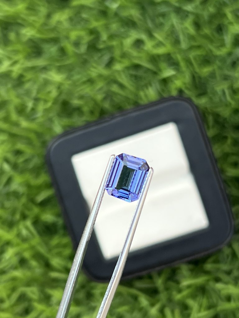 masoomagems's tweet photo. Natural zoisite tanzanite -: 2.7 carats 

#タンザナイト
#タンザナイト原石
#タンザナイト結晶
#ブルーゾイサイト
#ゾイサイト
#鉱物
#タンザナイト原石
＃原石
＃原石好き
#カラーストーン
#約束 #新月 #cutgemstone #絆 #tanzanita #満月 ＃天然石 #坦桑石 #tanzanitejewelry #tanzanite #カメラ https://t.co/tpqjTvhexf