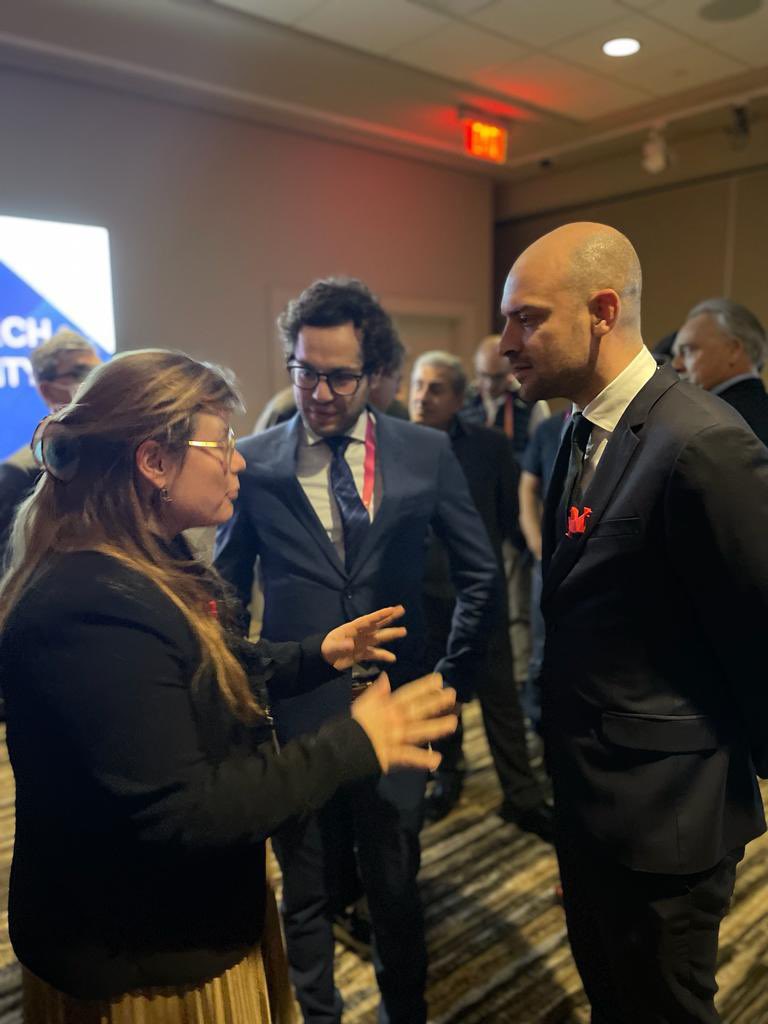 lucile_derly's tweet image. Comment bien commencer 2023 ? C’est simple, en présentant notre technologie @contactArterya à @jnbarrot à l’événement @LaFrenchTech du #CES2023 !