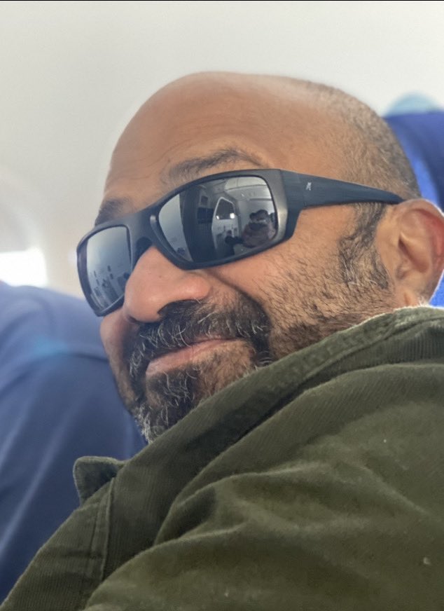RIP SUNIL BABU Loss of an exceptional technician, Production Designer, colleague, partner-in-crimes and friend. (SPECIAL 26, M. S. DHONI, UNTITLED PROD) Too many memories over the years and yet words fail today. Your smile will stay around us forever dear. 🙏🙏